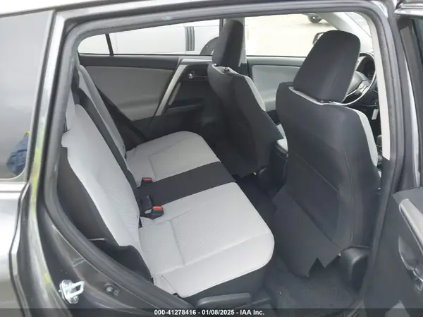 JTMWFREV0HJ703329 2017 TOYOTA RAV 4 - Image 8