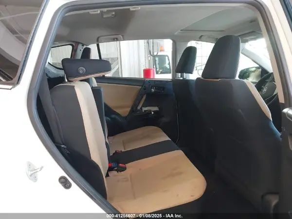 JTMWFREV0HJ716663 2017 TOYOTA RAV 4 - Image 8