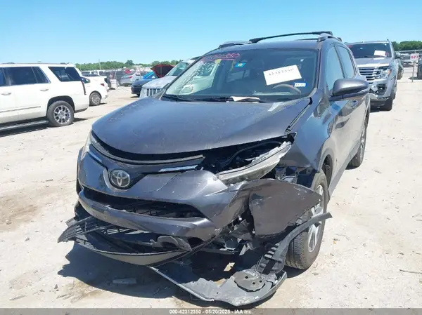 JTMWFREV0JJ198589 2018 TOYOTA RAV 4 - Image 2