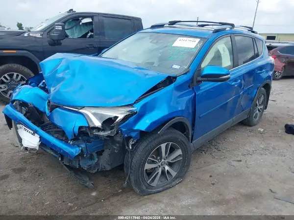 JTMWFREV0JJ210062 2018 TOYOTA RAV 4 - Image 2