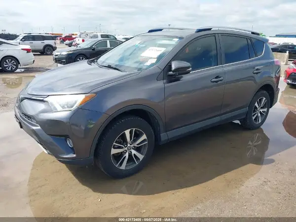 JTMWFREV0JJ727278 2018 TOYOTA RAV 4 - Image 2