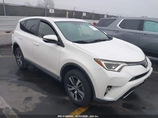 JTMWFREV1GJ082245 2016 TOYOTA RAV 4 - Image 1