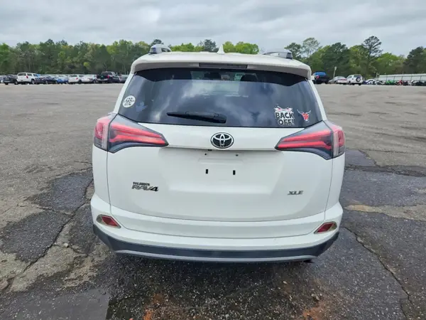 2017 TOYOTA RAV 4 auction photo 6