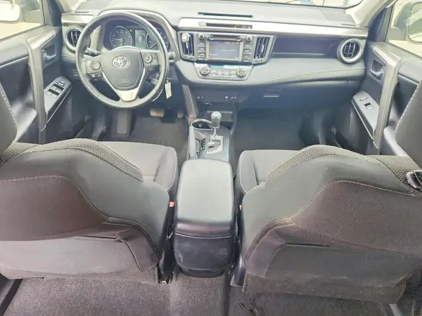 2017 TOYOTA RAV 4 auction photo 8