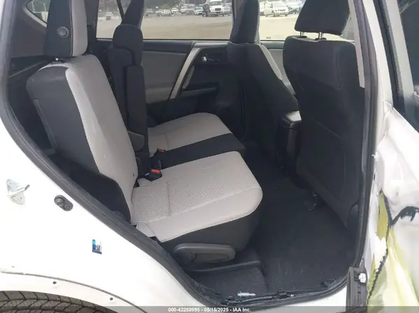 JTMWFREV1HD106530 2017 TOYOTA RAV 4 - Image 8