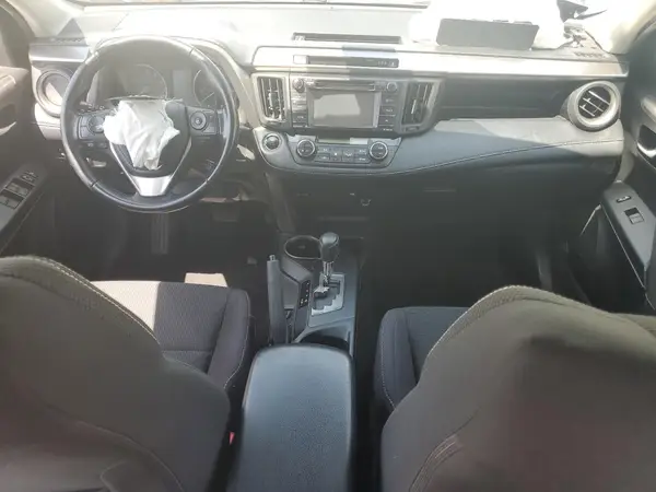 JTMWFREV1JD119879 2018 TOYOTA RAV 4 - Image 8