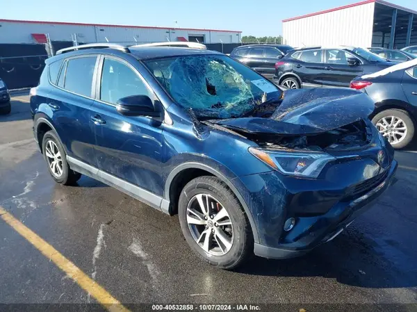 JTMWFREV1JJ166153 2018 TOYOTA RAV 4 - Image 1
