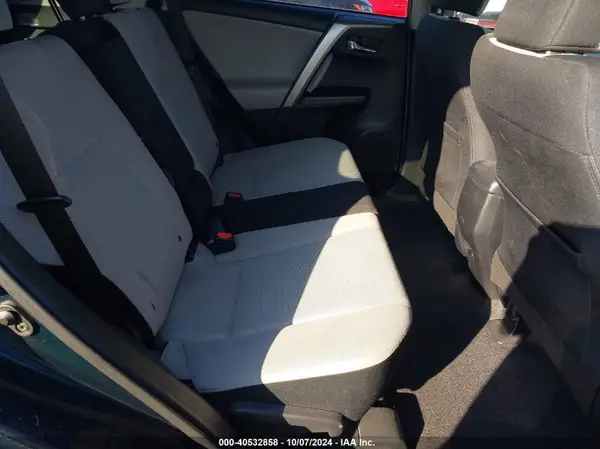JTMWFREV1JJ166153 2018 TOYOTA RAV 4 - Image 8