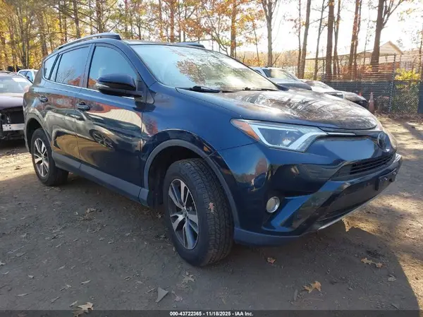 JTMWFREV1JJ180201 2018 TOYOTA RAV 4 - Image 1