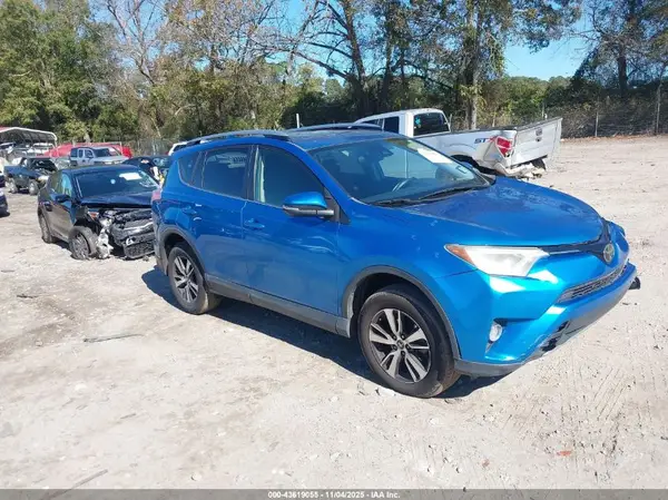 JTMWFREV1JJ722459 2018 TOYOTA RAV 4 - Image 1