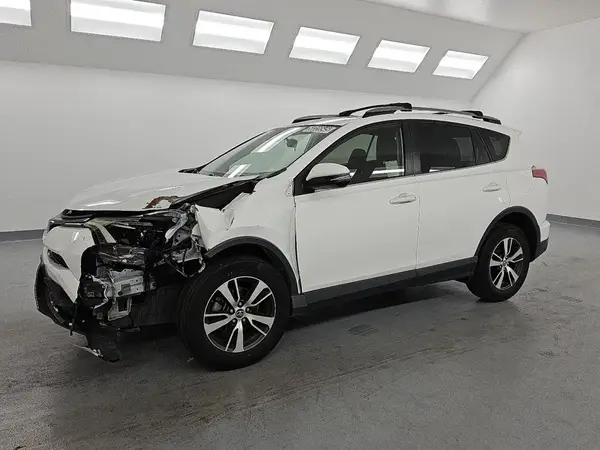 JTMWFREV1JJ735535 2018 TOYOTA RAV 4 - Image 1