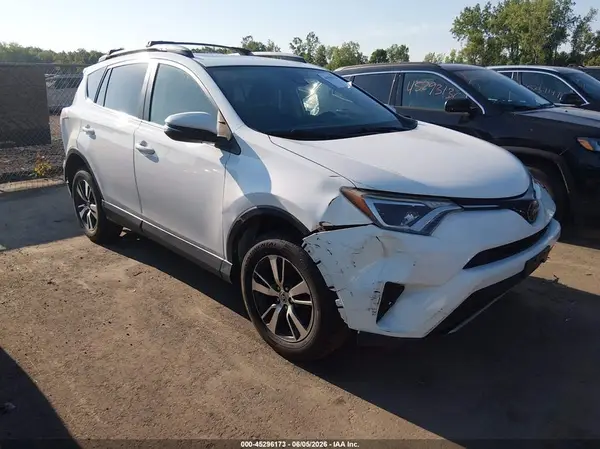 JTMWFREV1JJ738354 2018 TOYOTA RAV 4 - Image 1