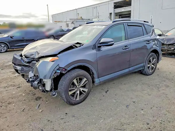 JTMWFREV2HJ123581 2017 TOYOTA RAV 4 - Image 1