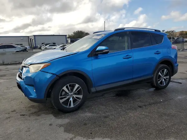 JTMWFREV2HJ136945 2017 TOYOTA RAV 4 - Image 1