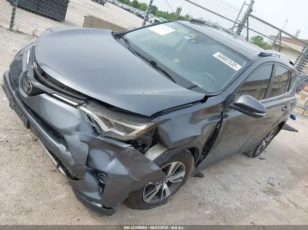 JTMWFREV2JD112875 2018 TOYOTA RAV 4 - Image 2