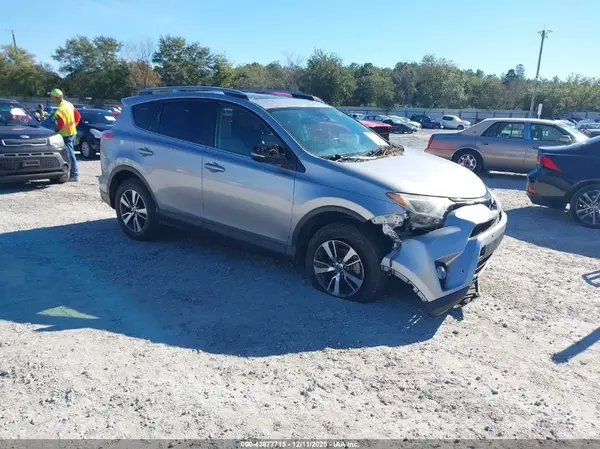 JTMWFREV2JD120667 2018 TOYOTA RAV 4 - Image 1