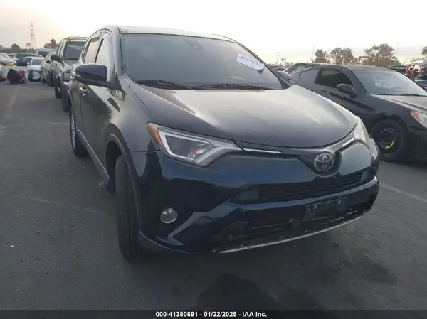 JTMWFREV2JJ151595 2018 TOYOTA RAV 4 - Image 1