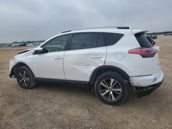 JTMWFREV2JJ189523 2018 TOYOTA RAV 4 - Image 2