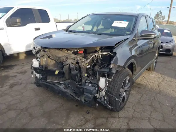 JTMWFREV2JJ201542 2018 TOYOTA RAV 4 - Image 2