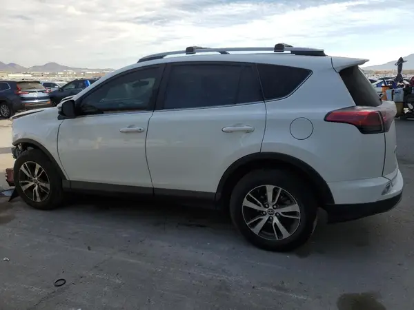 JTMWFREV2JJ728951 2018 TOYOTA RAV 4 - Image 2