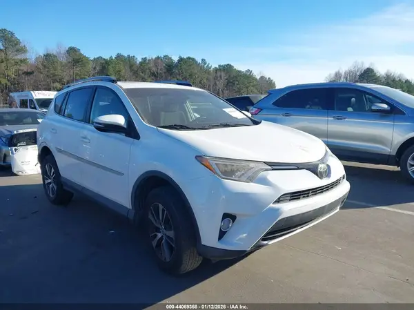 JTMWFREV2JJ733521 2018 TOYOTA RAV 4 - Image 1