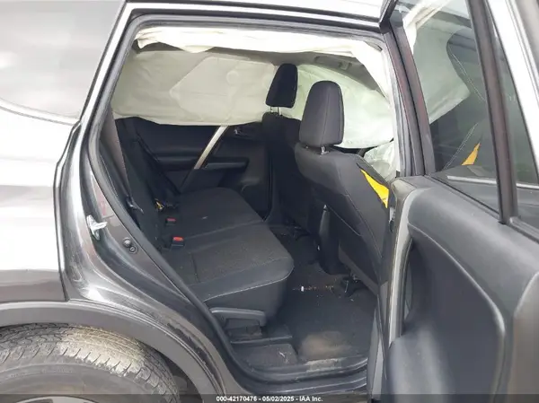 JTMWFREV2JJ744177 2018 TOYOTA RAV 4 - Image 8