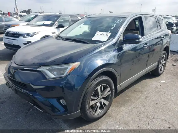 JTMWFREV3HD105878 2017 TOYOTA RAV 4 - Image 2
