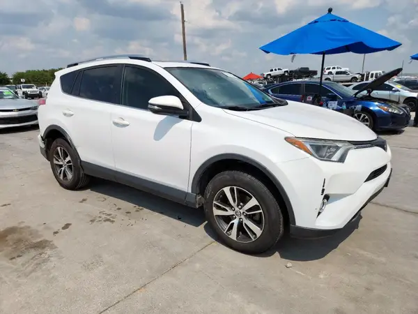 2017 TOYOTA RAV 4 COPART lot 70477805 auction photo 4