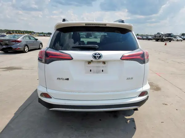 2017 TOYOTA RAV 4 COPART lot 70477805 auction photo 6