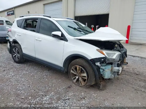 JTMWFREV3HJ101539 2017 TOYOTA RAV 4 - Image 1