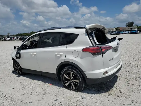 JTMWFREV3HJ101945 2017 TOYOTA RAV 4 - Image 2