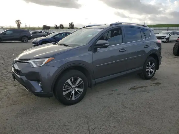 JTMWFREV3HJ102903 2017 TOYOTA RAV 4 - Image 1