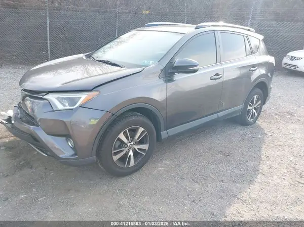 JTMWFREV3HJ103548 2017 TOYOTA RAV 4 - Image 2
