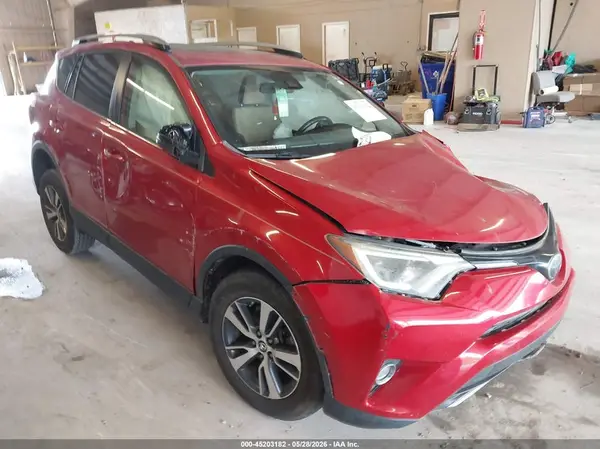 JTMWFREV3HJ107924 2017 TOYOTA RAV 4 - Image 1