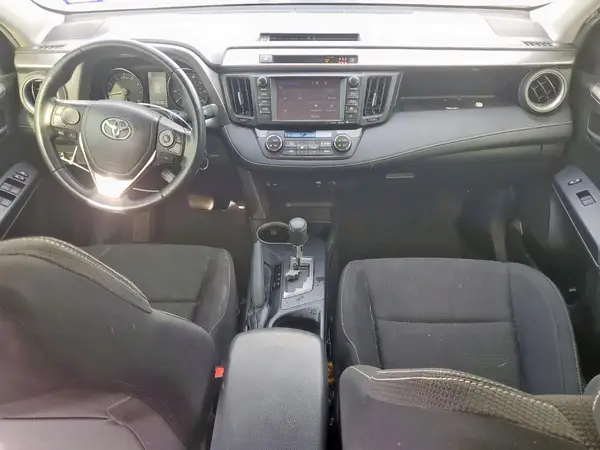 JTMWFREV3HJ704555 2017 TOYOTA RAV 4 - Image 8