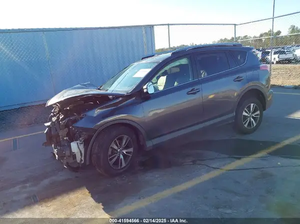 JTMWFREV3HJ706578 2017 TOYOTA RAV 4 - Image 2