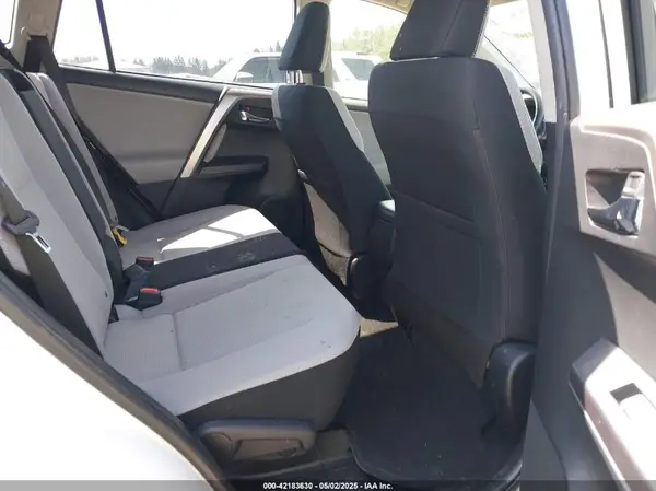 JTMWFREV3JD130995 2018 TOYOTA RAV 4 - Image 8