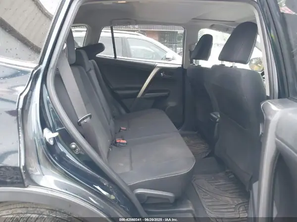 JTMWFREV3JJ175629 2018 TOYOTA RAV 4 - Image 8