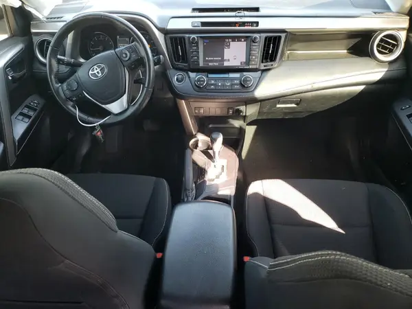 JTMWFREV3JJ178806 2018 TOYOTA RAV 4 - Image 8
