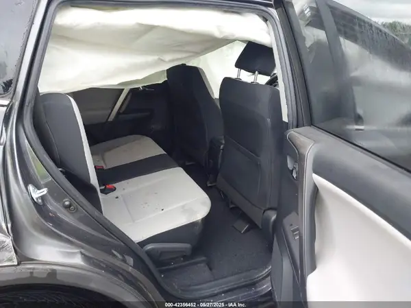 JTMWFREV3JJ184752 2018 TOYOTA RAV 4 - Image 8