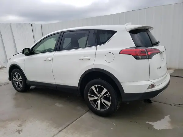 JTMWFREV3JJ198795 2018 TOYOTA RAV 4 - Image 2