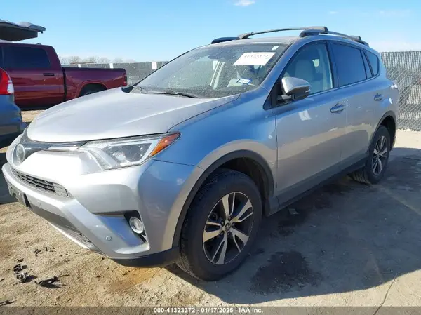 JTMWFREV3JJ201078 2018 TOYOTA RAV 4 - Image 2