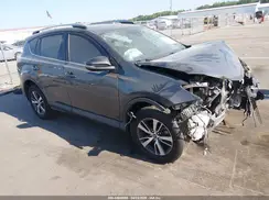 JTMWFREV3JJ210458 2018 TOYOTA RAV 4