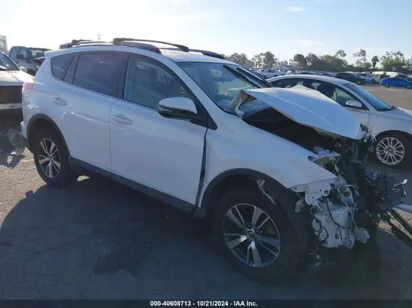 JTMWFREV4HD100043 2017 TOYOTA RAV 4 - Image 1