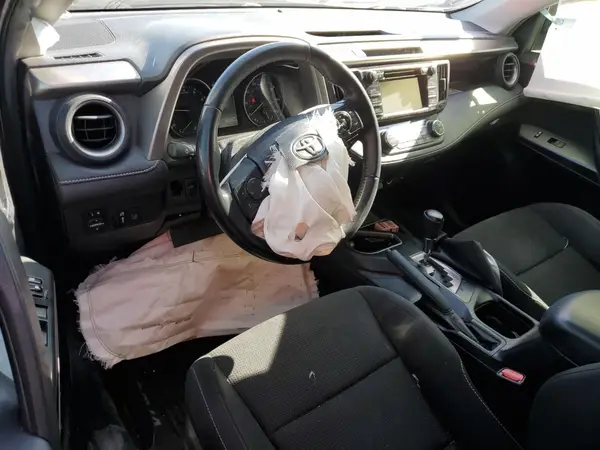 JTMWFREV4HD100995 2017 TOYOTA RAV 4 - Image 8