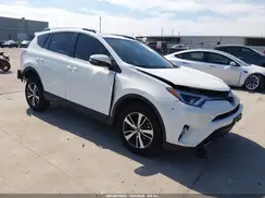 JTMWFREV4HJ102702 2017 TOYOTA RAV 4