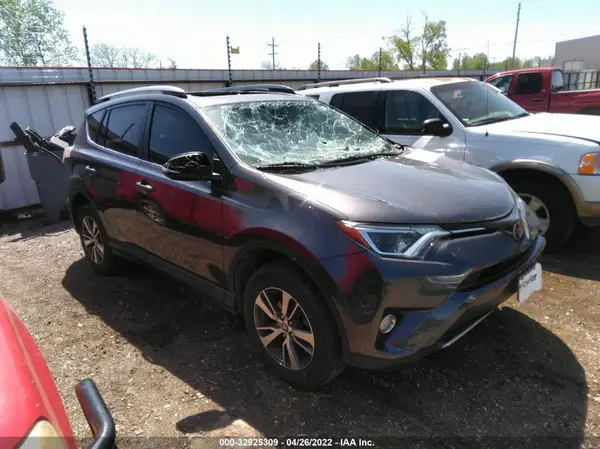 JTMWFREV4HJ123825 2017 TOYOTA RAV 4 - Image 1