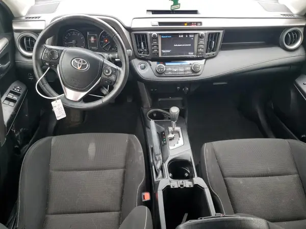 2017 TOYOTA RAV 4 auction photo 8