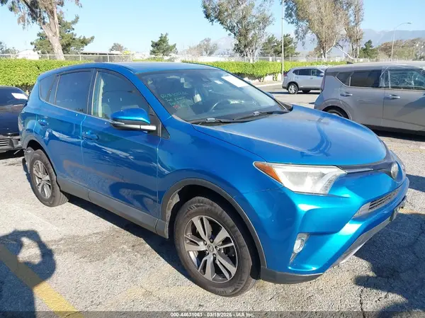 JTMWFREV4JD118483 2018 TOYOTA RAV 4 - Image 1