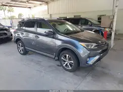 JTMWFREV4JD124185 2018 TOYOTA RAV 4